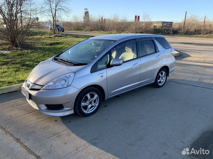 Honda Fit Shuttle 1.3 CVT, 2013, 224 386 км