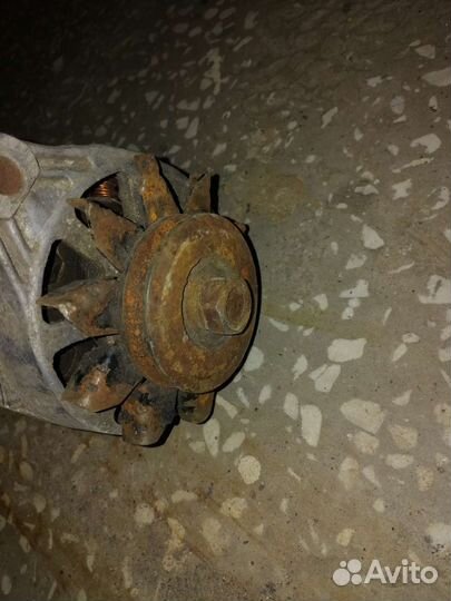 Генератор 14В 40А