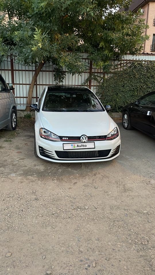 Volkswagen Golf GTI: фото владельца