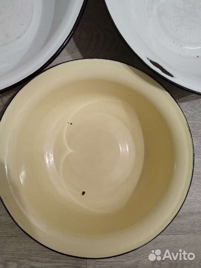 Таз эмалированный СССР(9 и 4 л)