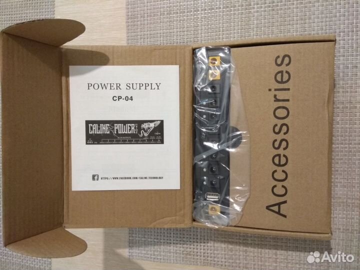 Блок питания для гитарной педали со всеми проводам