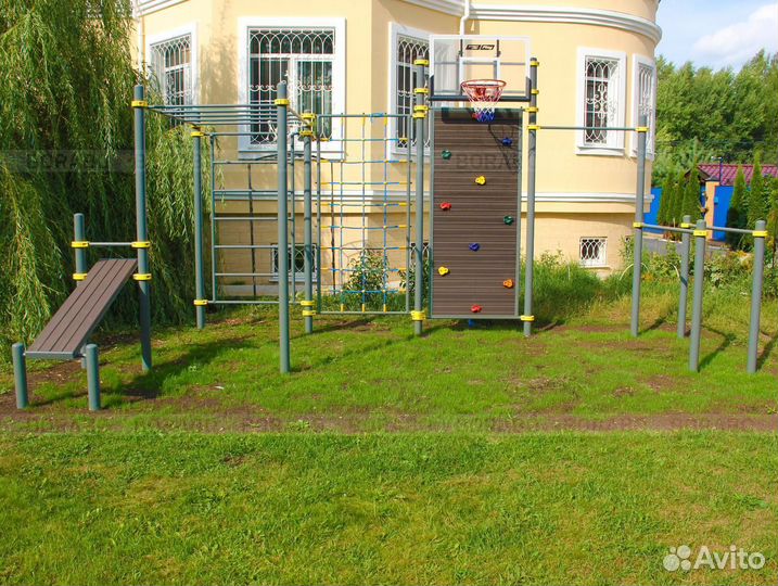 Спортивный уличный комплекс