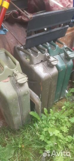 Канистры металлические 20 литров