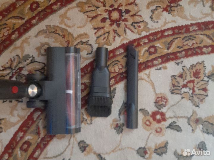 Беспроводной вертикальный пылесос