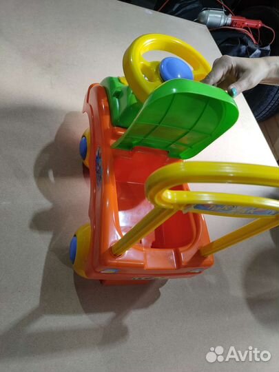 Детская машинка каталка толокар игрушка