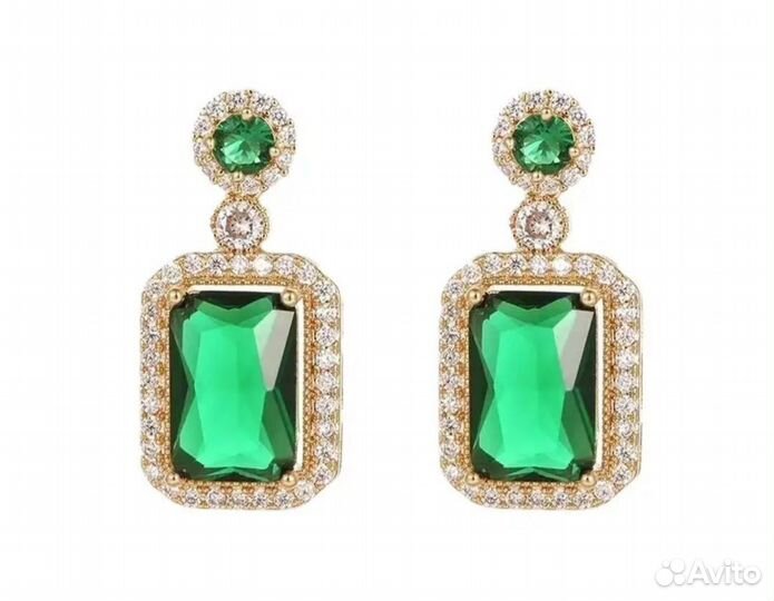 Серьги новые с зелёными вставками
