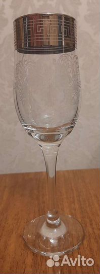 Пара бокалов для шампанского