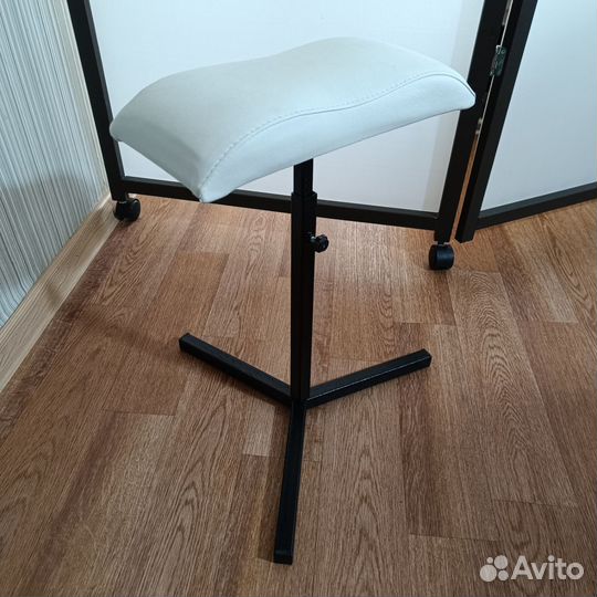 Подставка для ног педикюрная