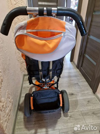 Велосипед для малышей с ручкой