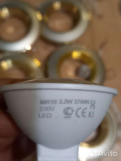 Светильники встраиваемые с лампочками