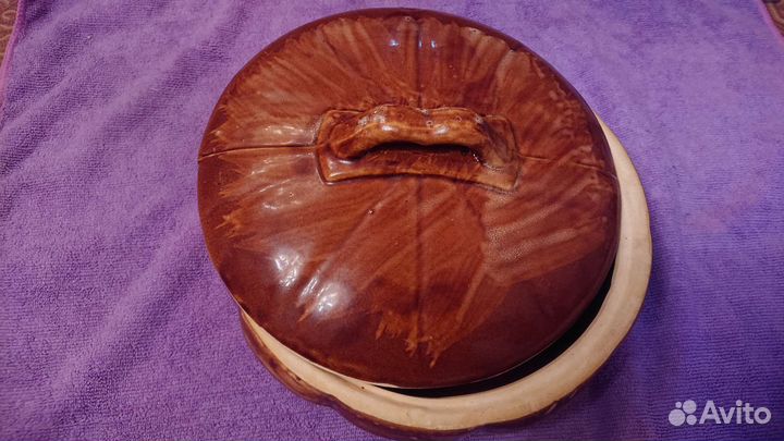 Блинница с крышкой глиняная б/у