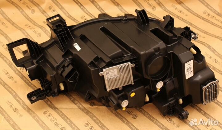 Фара левая VW ID4 20+ lampa full LED KPL