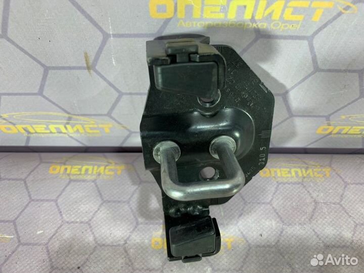 Боёк замка задний Opel Astra H 2005