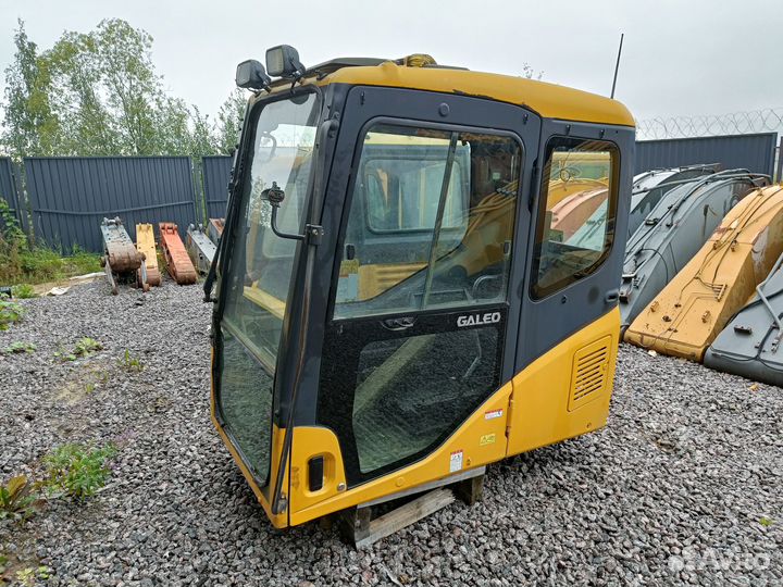 Кабина Б/У в сборе экскаватора komatsu pc400-7