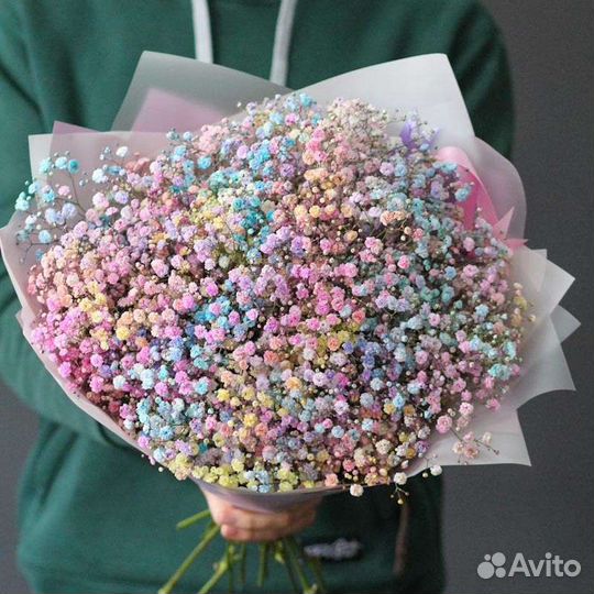 Букет из гипсофилы радужный