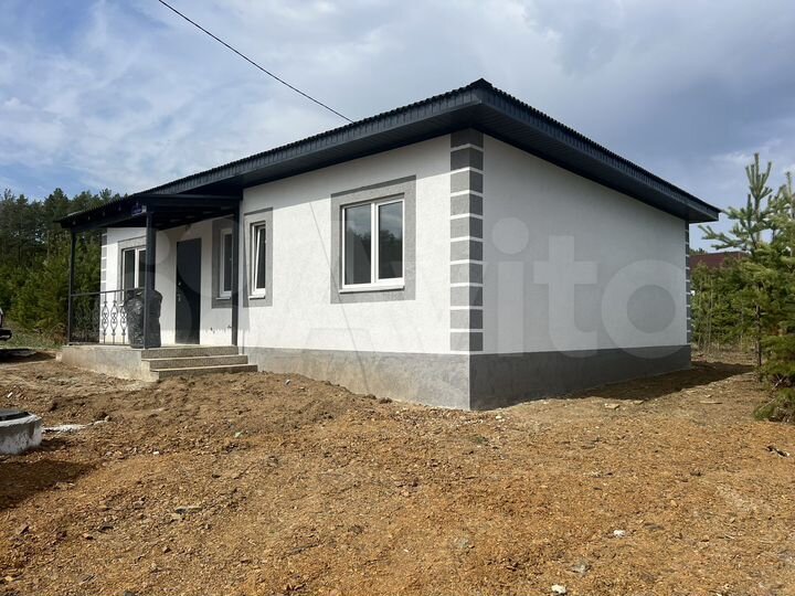 Коттедж 100 м² на участке 8 сот.