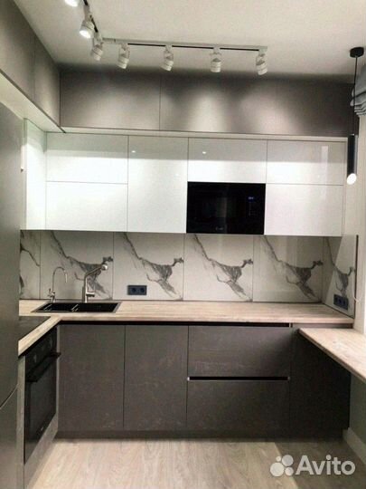 Кухонный гарнитур / угловая кухня