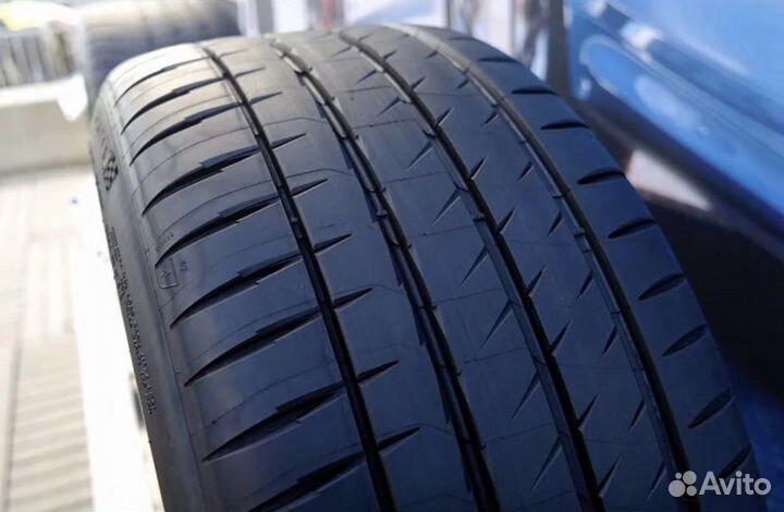 Michelin Pilot Sport 4 SUV 265/40 R21