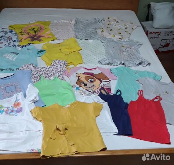 Летние платья, футболки, штаны,купальники, панамы