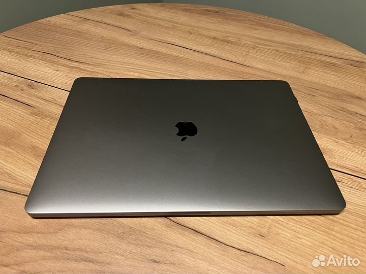 Ноутбук Apple MacBook Pro 16 (2019)