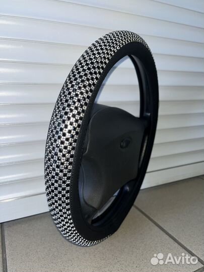 Оплетка на руль со стразами р-р М Ч/Ч/С Эко/кожа