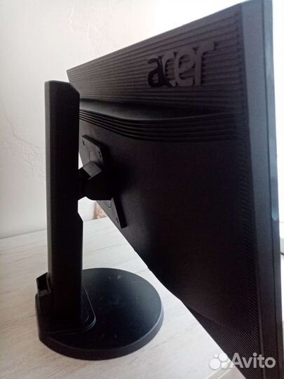 Монитор широкоформатный Acer 24