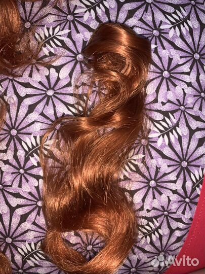 Волосы на заколках