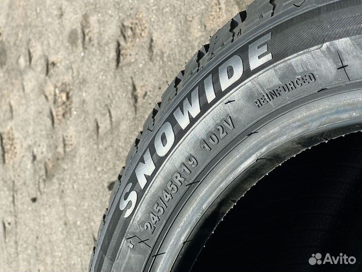 Sunwide Snowide 245/45 R19 121H