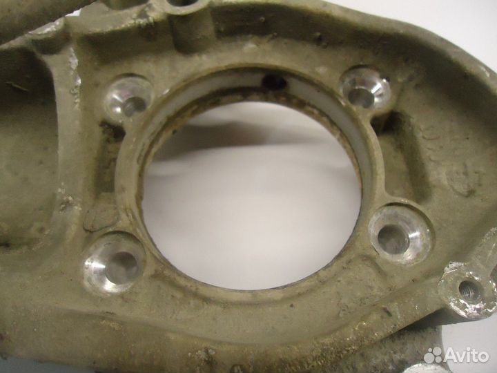 Кулак поворотный задний (правый)