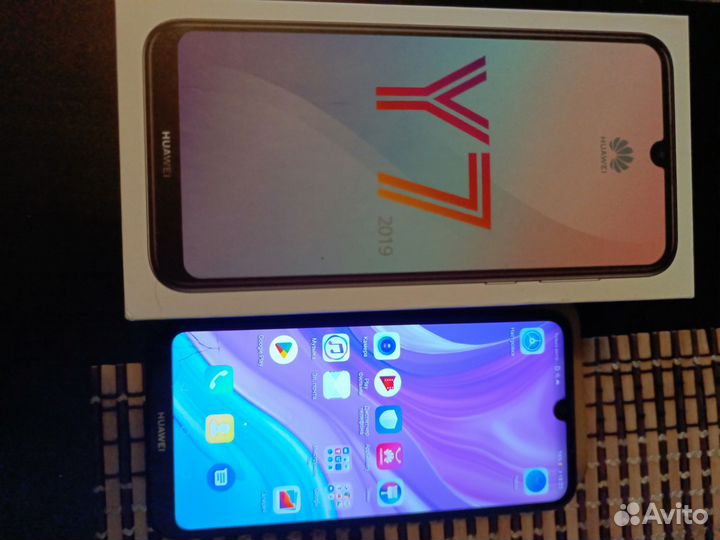 HUAWEI Y7 (2019), 3/32 ГБ