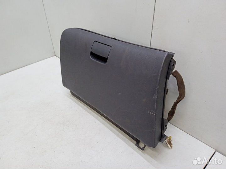 Бардачок Hyundai Elantra 3 XD 2.0 2001