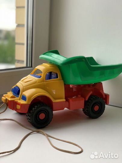 Грузовик на веревочке