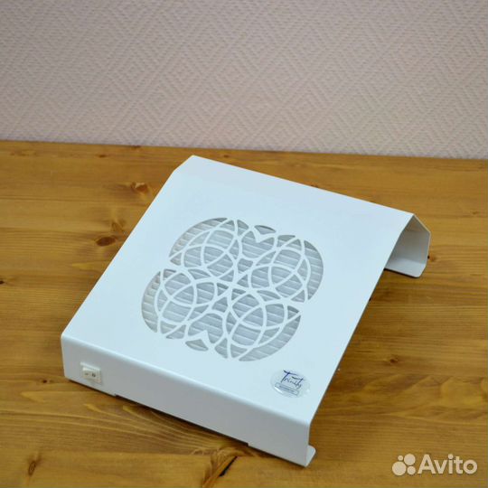 Маникюрный пылесос с фильтром Trinity MaxAir