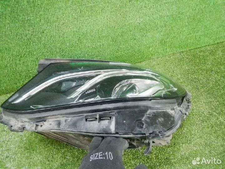 Фара левая Mercedes-Benz E-Class