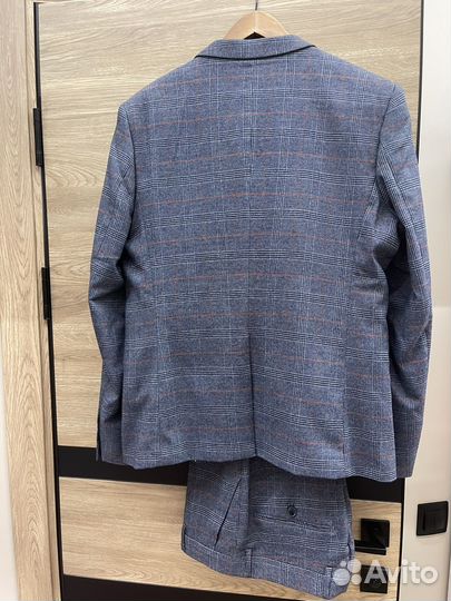 Мужской костюм тройка