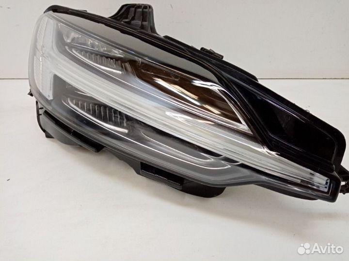 Фара правая Volvo S60 2019