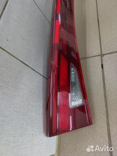 Фонарь центральный задний Kia K5 DL3 дефект