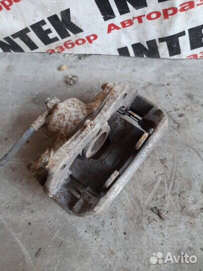 Суппорт передний левый Chevrolet Cruze 2009