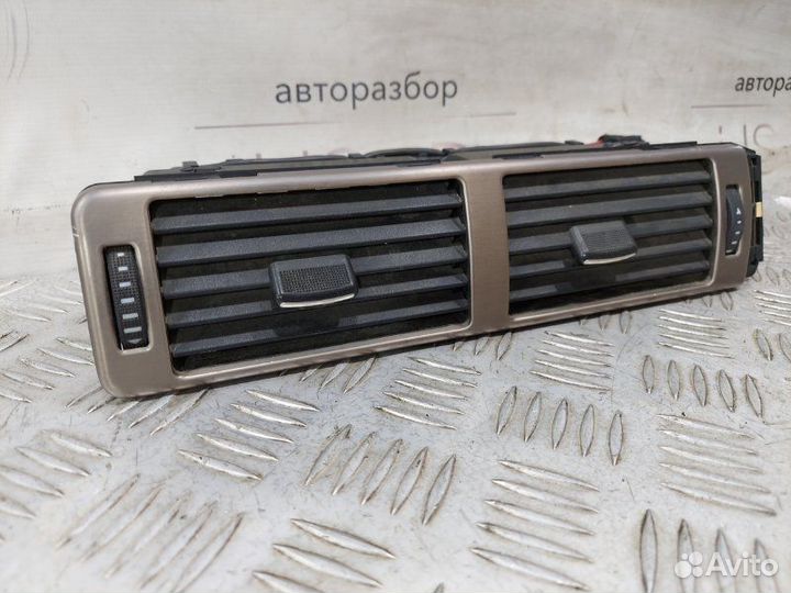 Воздуховод передний Audi A6 C5 2.4 ALF 1998