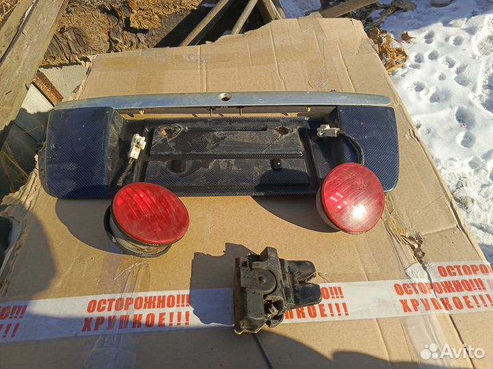 Фонари крышки багажника