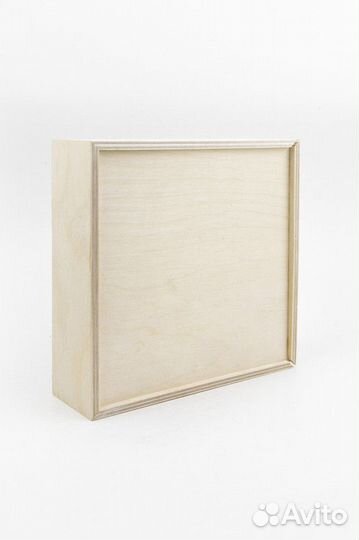 Коробка деревянная подарочная