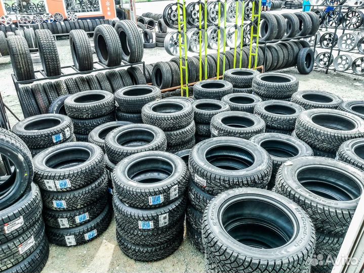 Nokian Tyres Hakkapeliitta 9 245/40 R18 97T