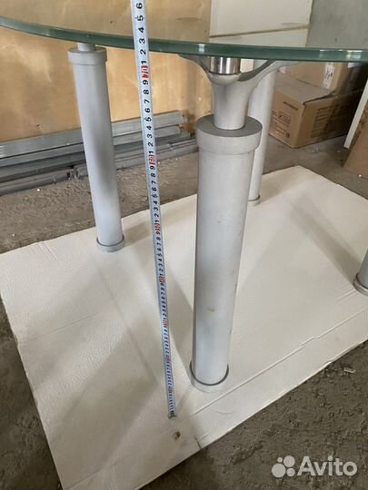 Стол стеклянный