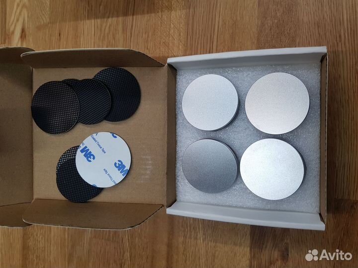 Подставки, шипы под аппаратуру,виброразвязка