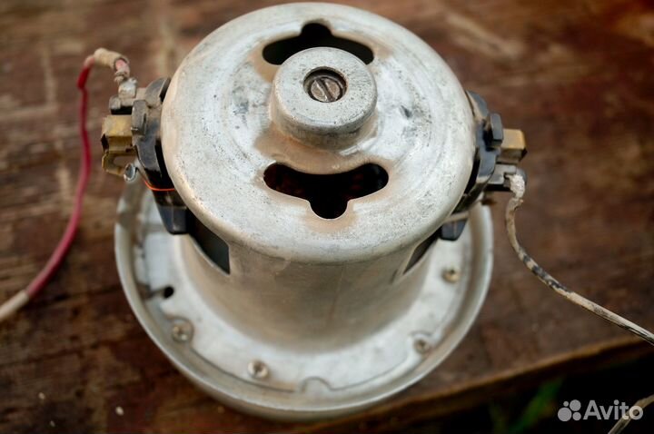 Двигатель от пылесоса Горизонт