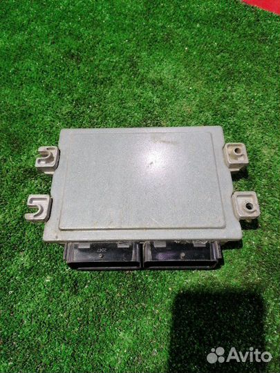 Блок управления двигателем Renault Logan Sandero