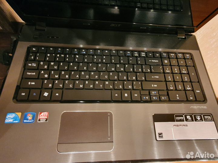 Ноутбук asus