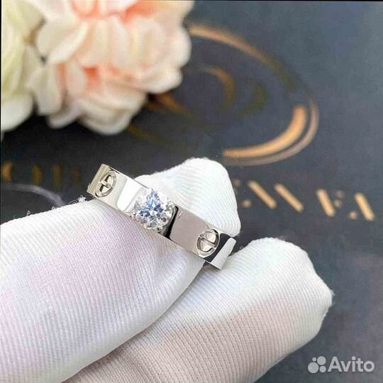 Cartier Love Solitaire кольцо, белое золото