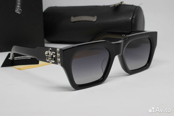 Coлнцезaщитные очки Сhrоmе Неаrts CH8217