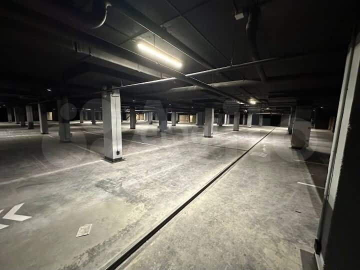 Машиноместо, 14 м²